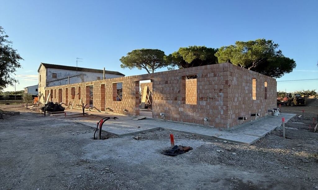 Cantiere di loc. Valnera 5 a Riotorto (Piombino), ottobre 2026: le nuove murature del piano terra